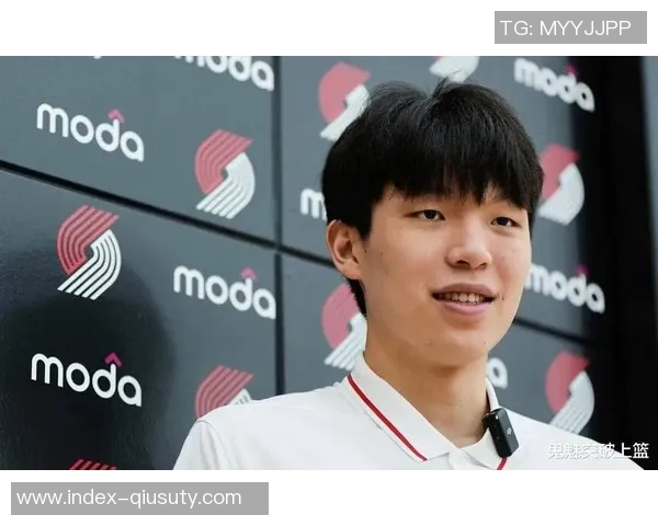 开拓者夏联主帅称杨瀚森快速适应比赛节奏展现出色学习能力